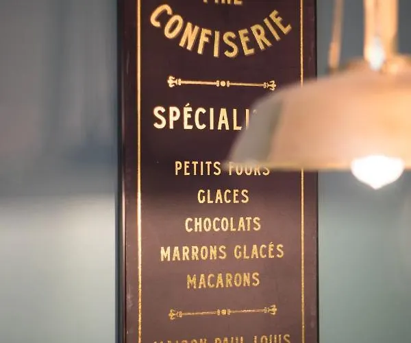 Alojamento de Acomodação e Pequeno-almoço The Charming Trocadero Eiffel Tower