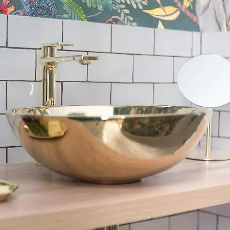 The Charming Trocadero Eiffel Tower Bed and Breakfast