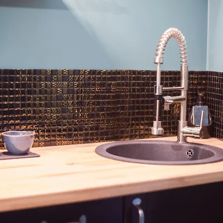 The Charming Trocadero Eiffel Tower Bed and Breakfast Παρίσι