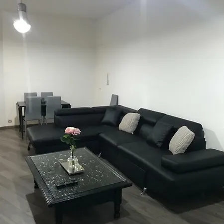 The Charming Trocadero Eiffel Tower Bed and Breakfast