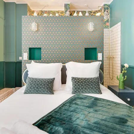 Bed & Breakfast The Charming Trocadero Eiffel Tower Parijs